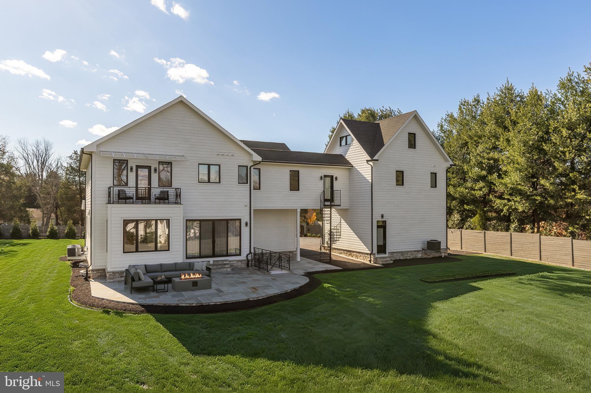 DARNESTOWN OUTSIDE - Residential