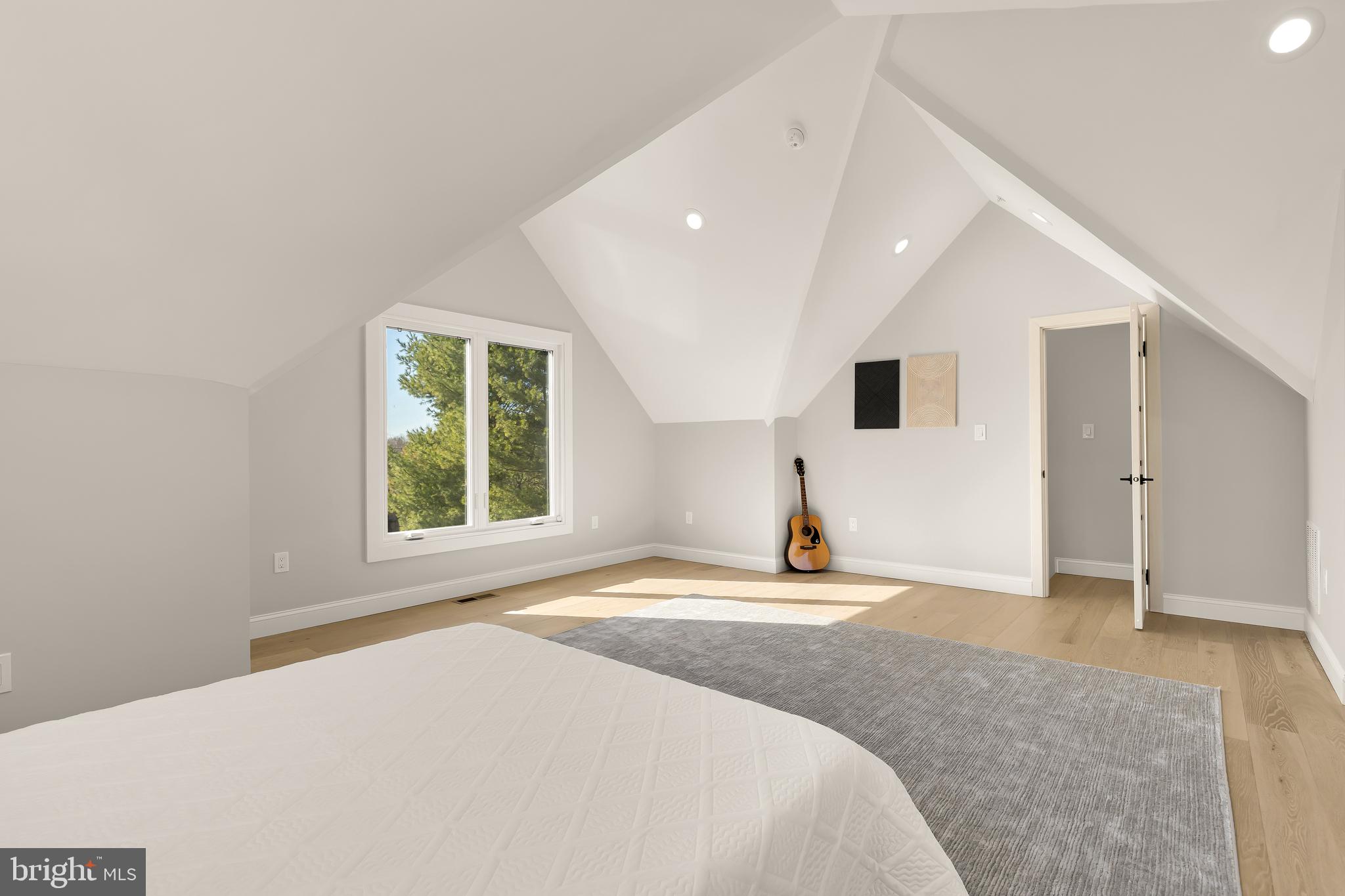 DARNESTOWN OUTSIDE - Residential