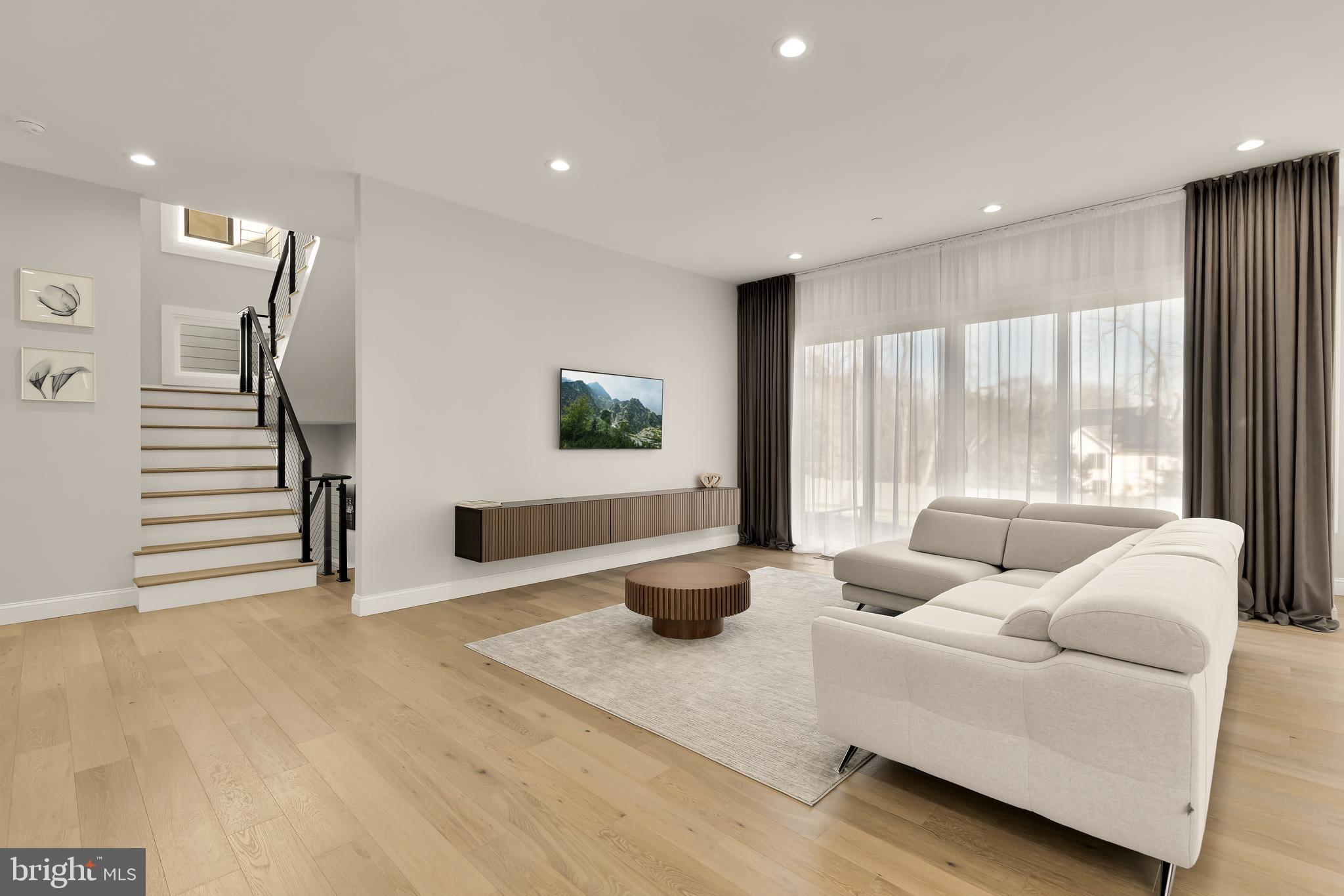 DARNESTOWN OUTSIDE - Residential