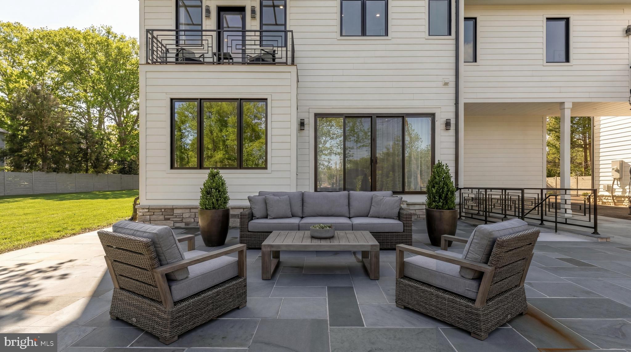 DARNESTOWN OUTSIDE - Residential