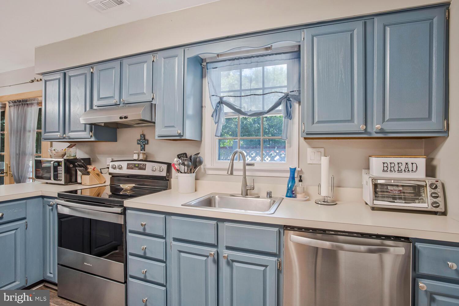 AVALON SHORES - Residential