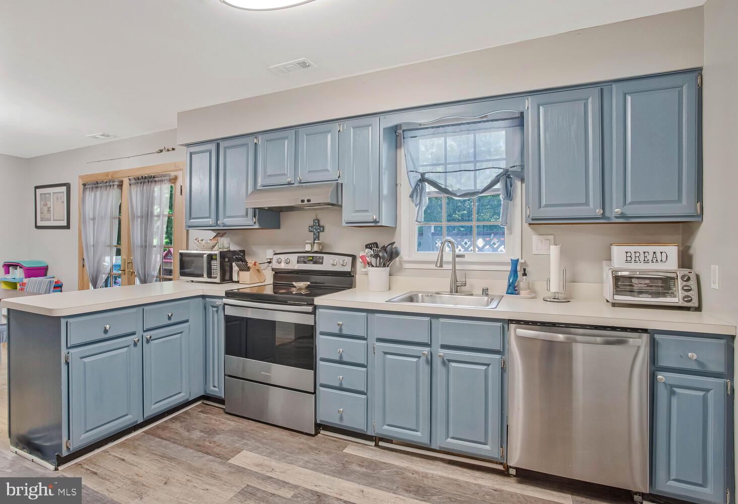 AVALON SHORES - Residential