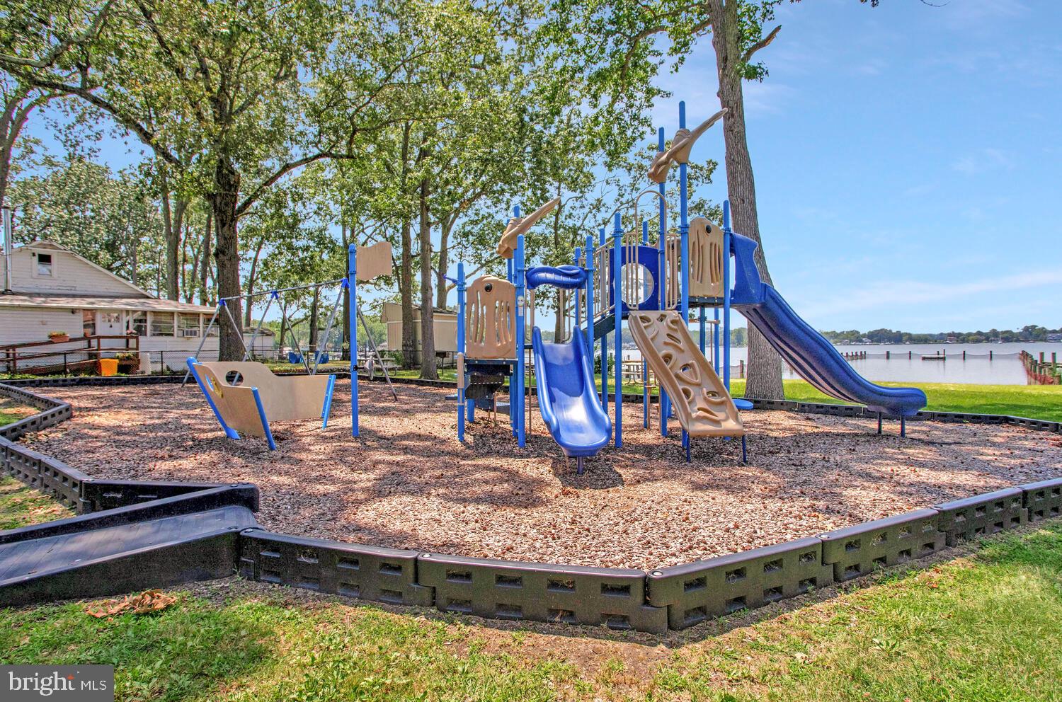 AVALON SHORES - Residential