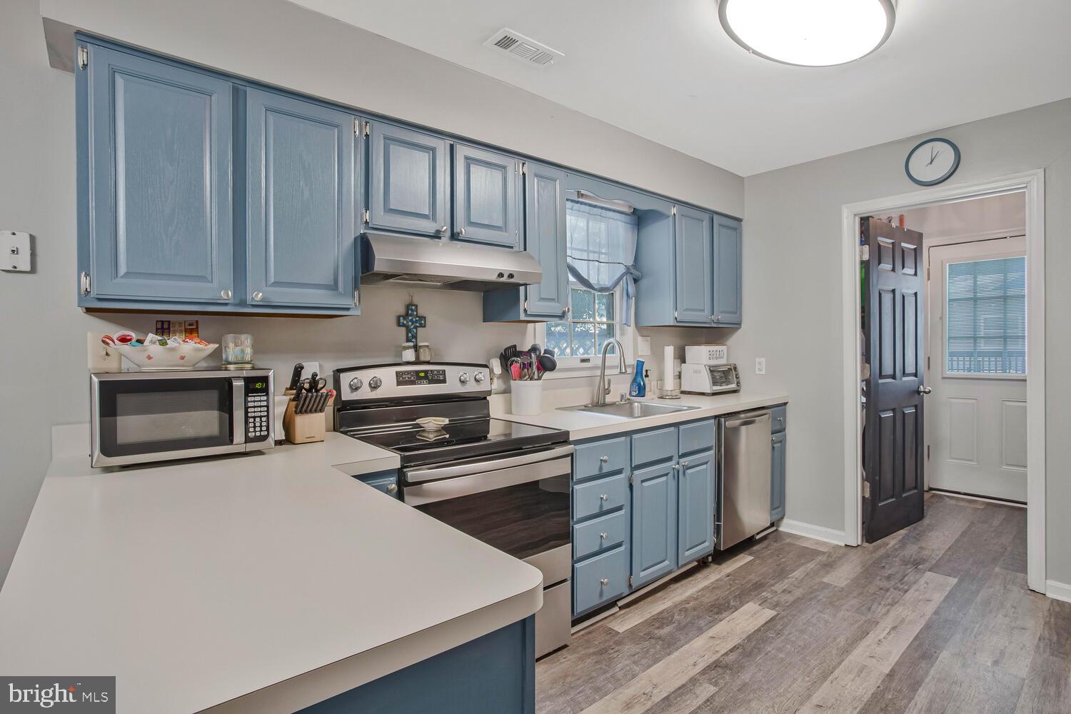 AVALON SHORES - Residential