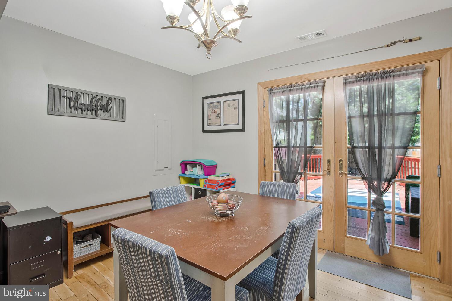 AVALON SHORES - Residential