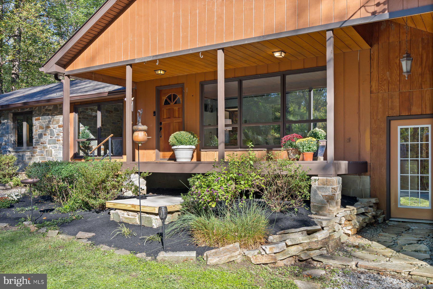 2665 THOMPSON DRIVE