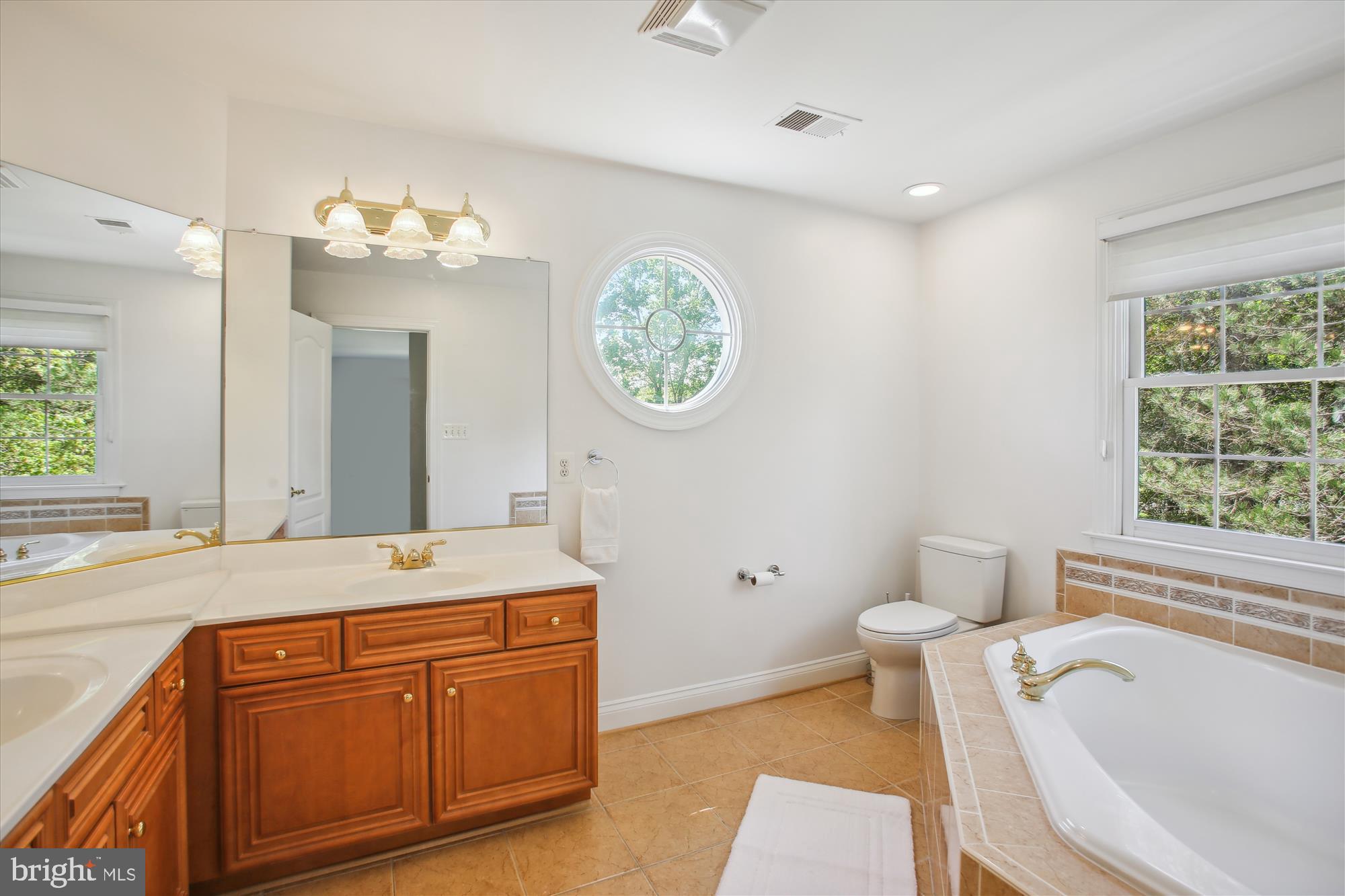 RIVER CREEK - Residential