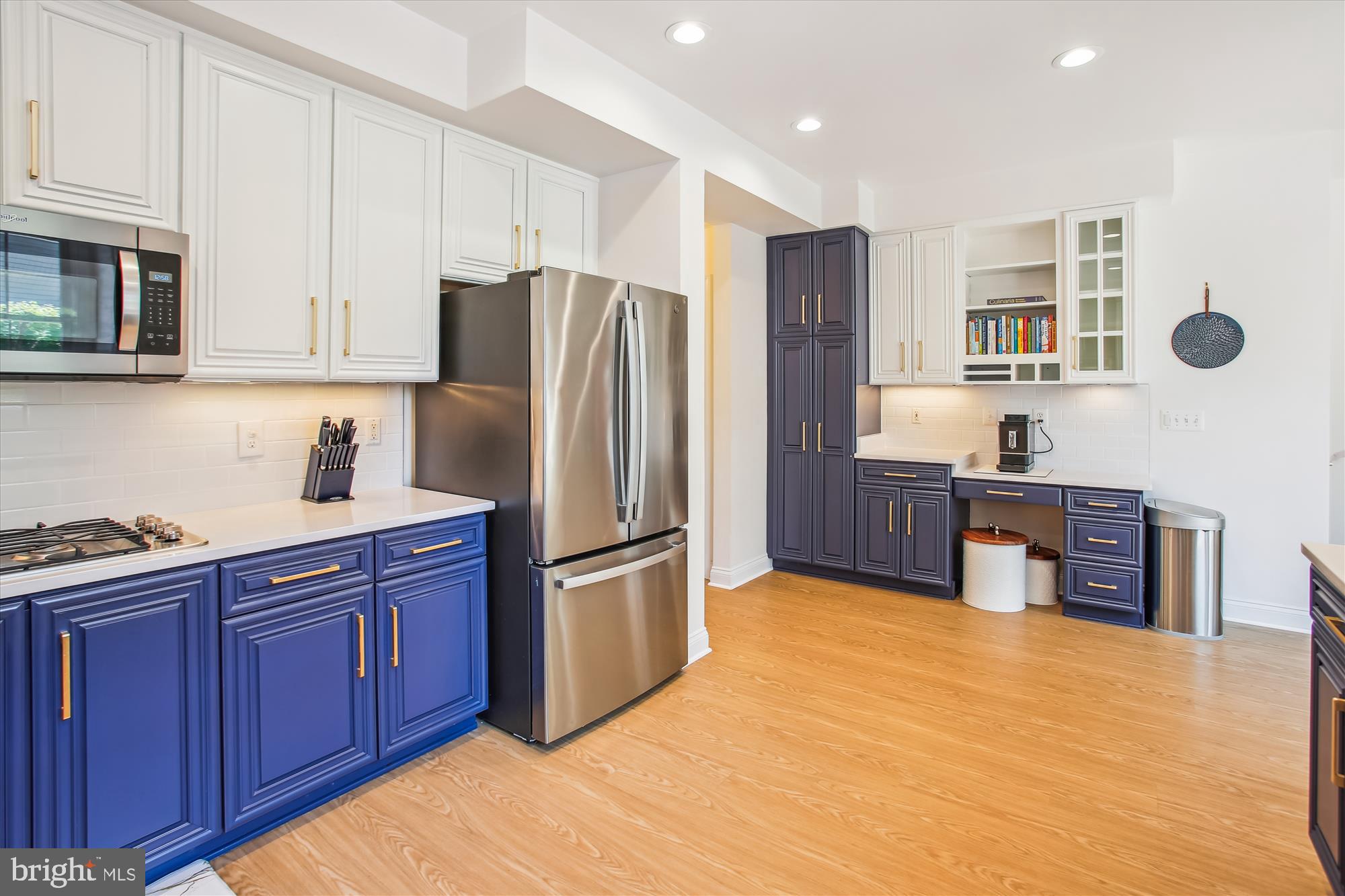 RIVER CREEK - Residential