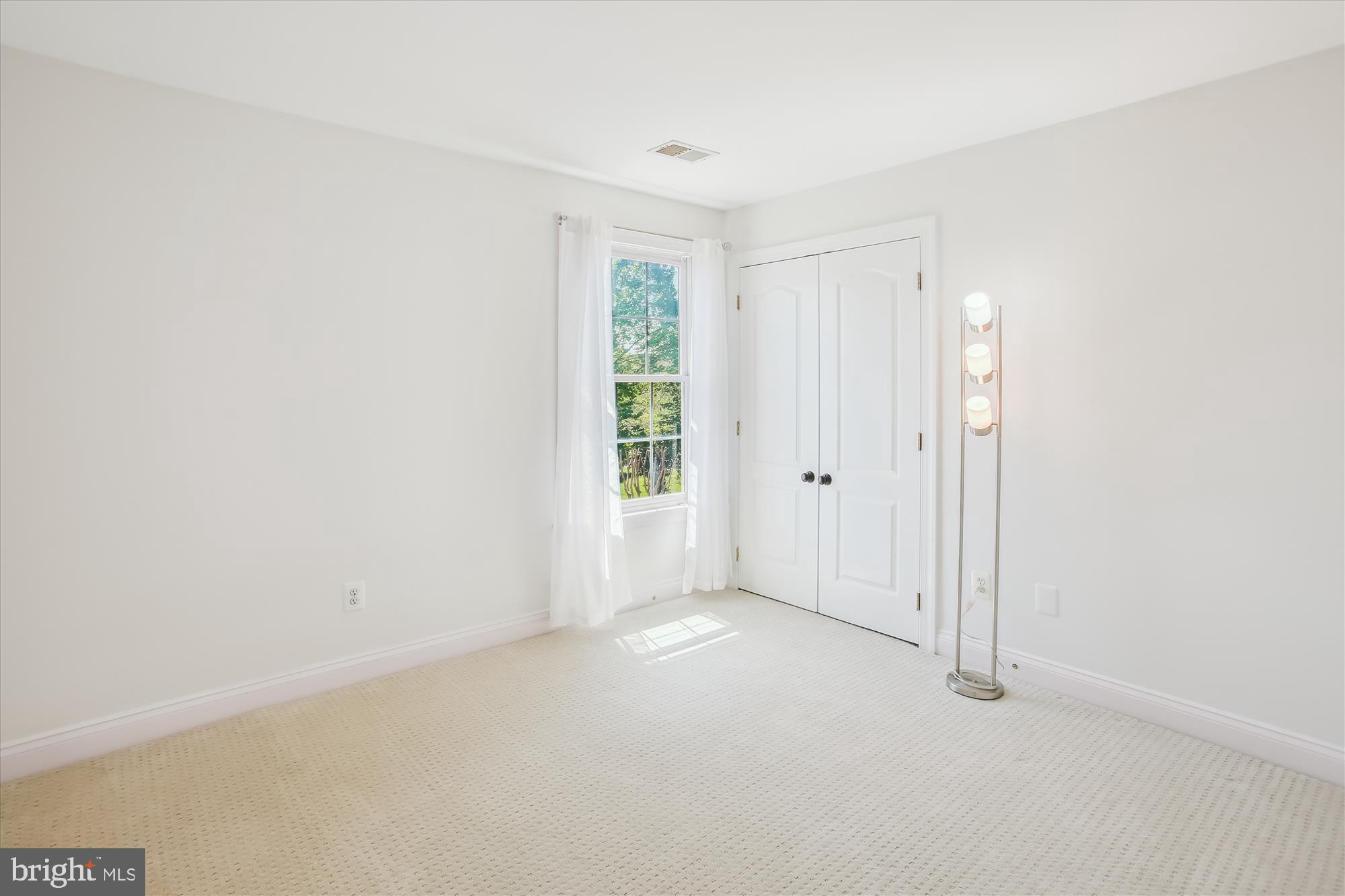 RIVER CREEK - Residential