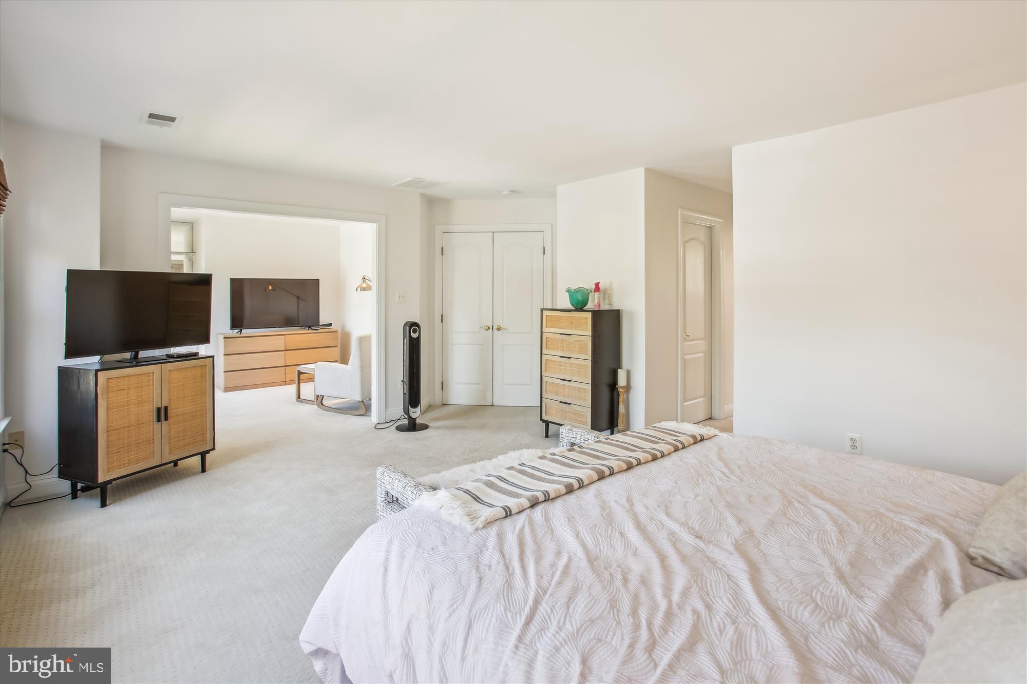 RIVER CREEK - Residential