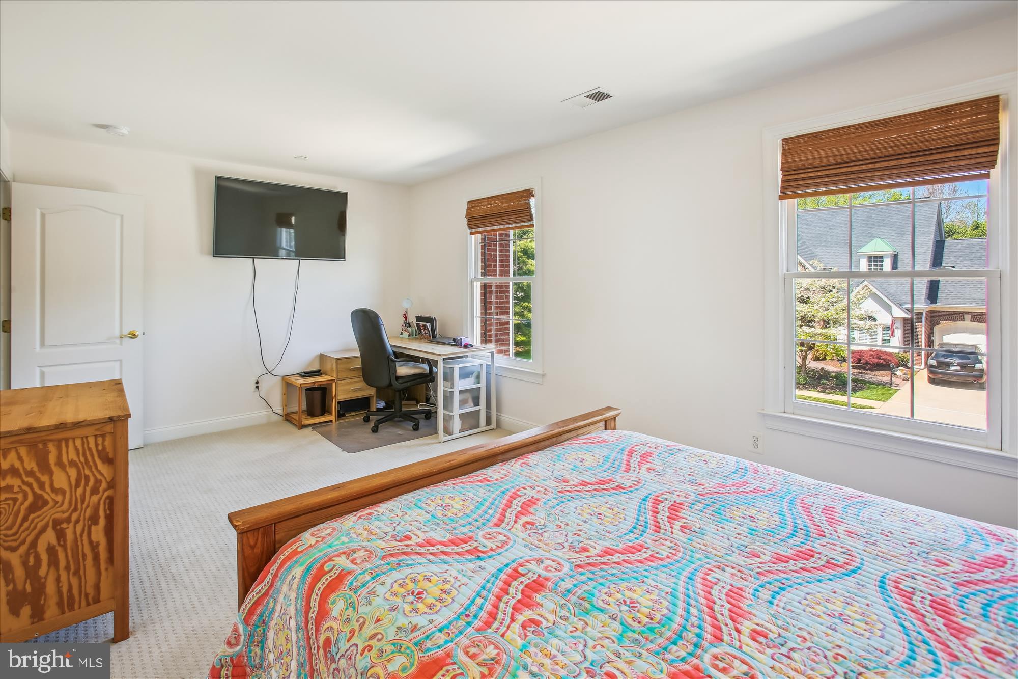 RIVER CREEK - Residential