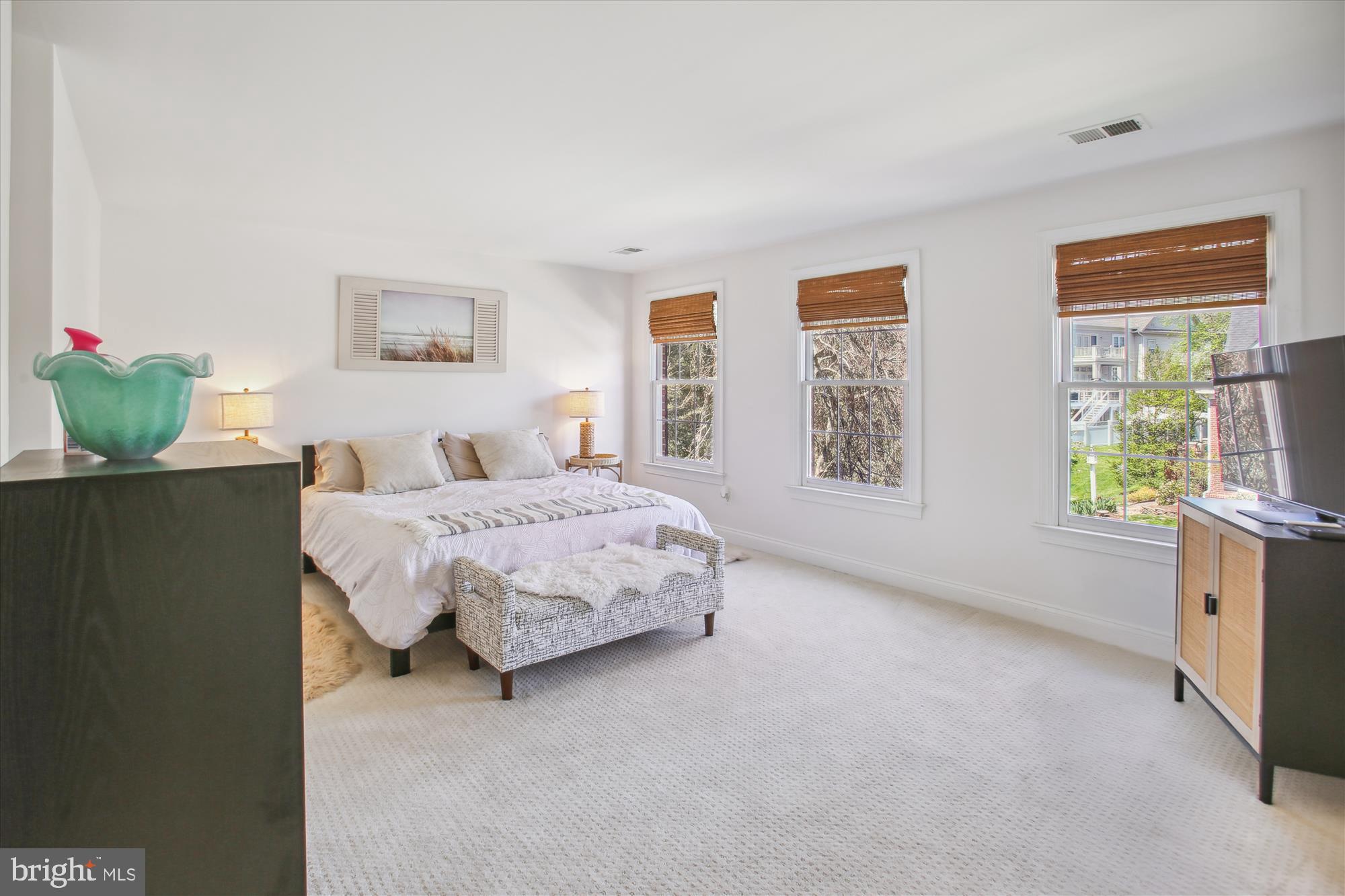 RIVER CREEK - Residential