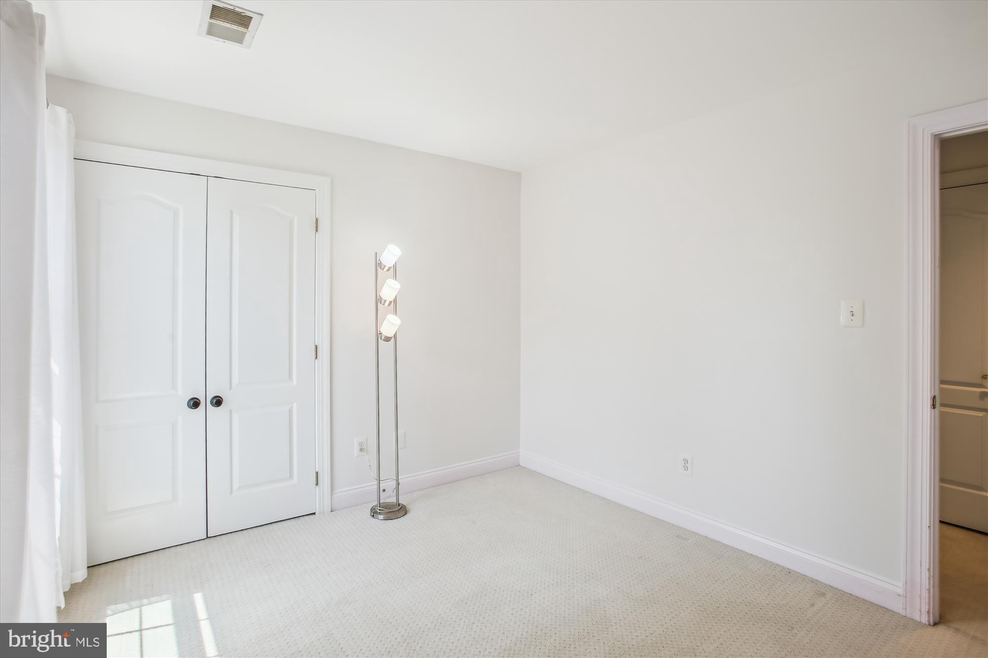 RIVER CREEK - Residential