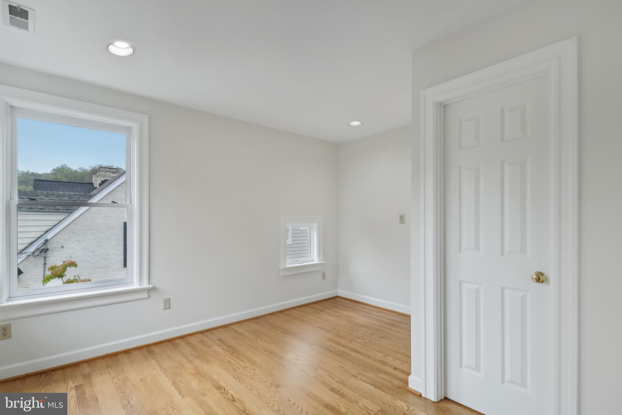 BROOKMONT - Residential