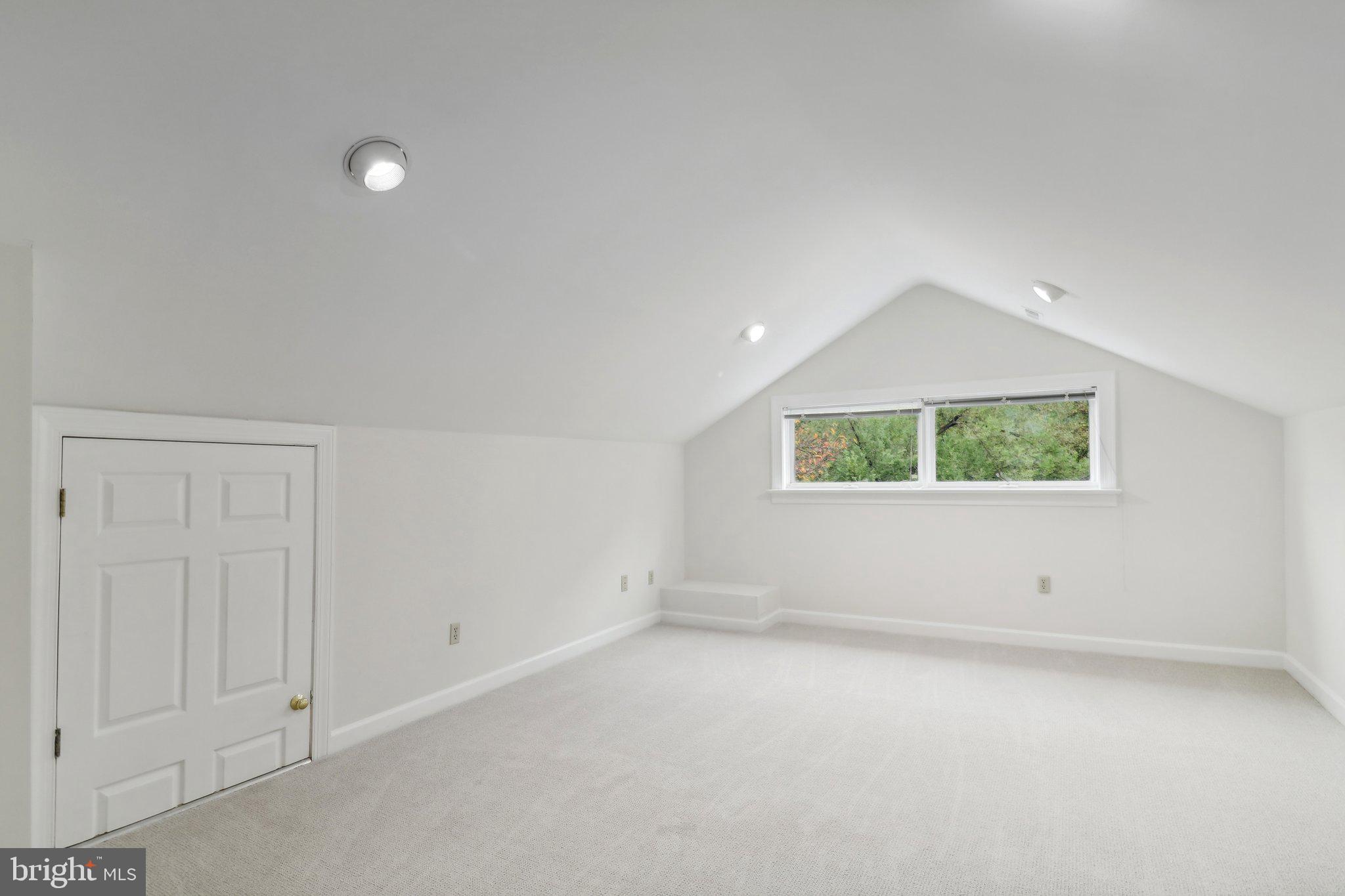 BROOKMONT - Residential