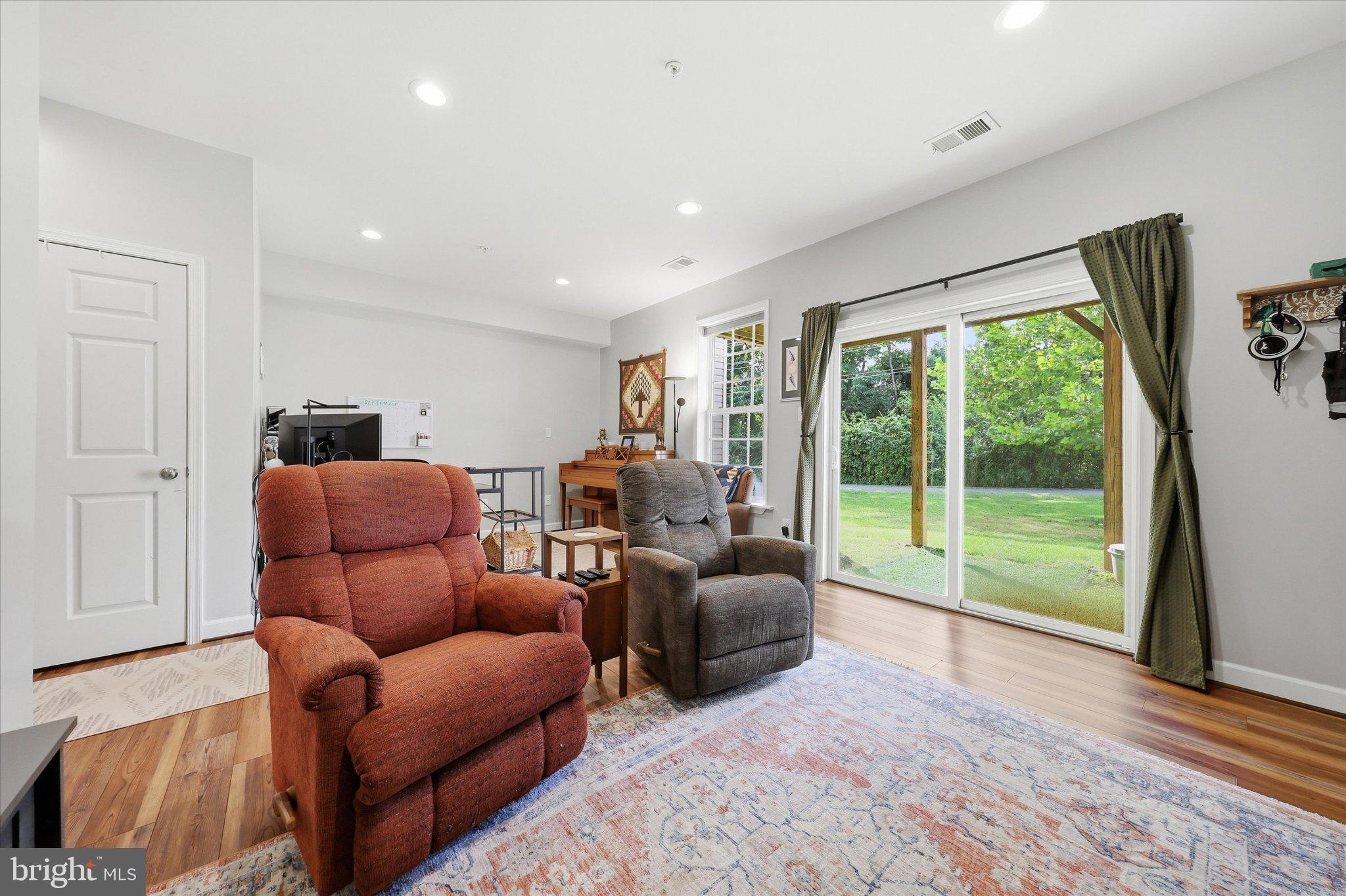 12 LEEKYLER PLACE