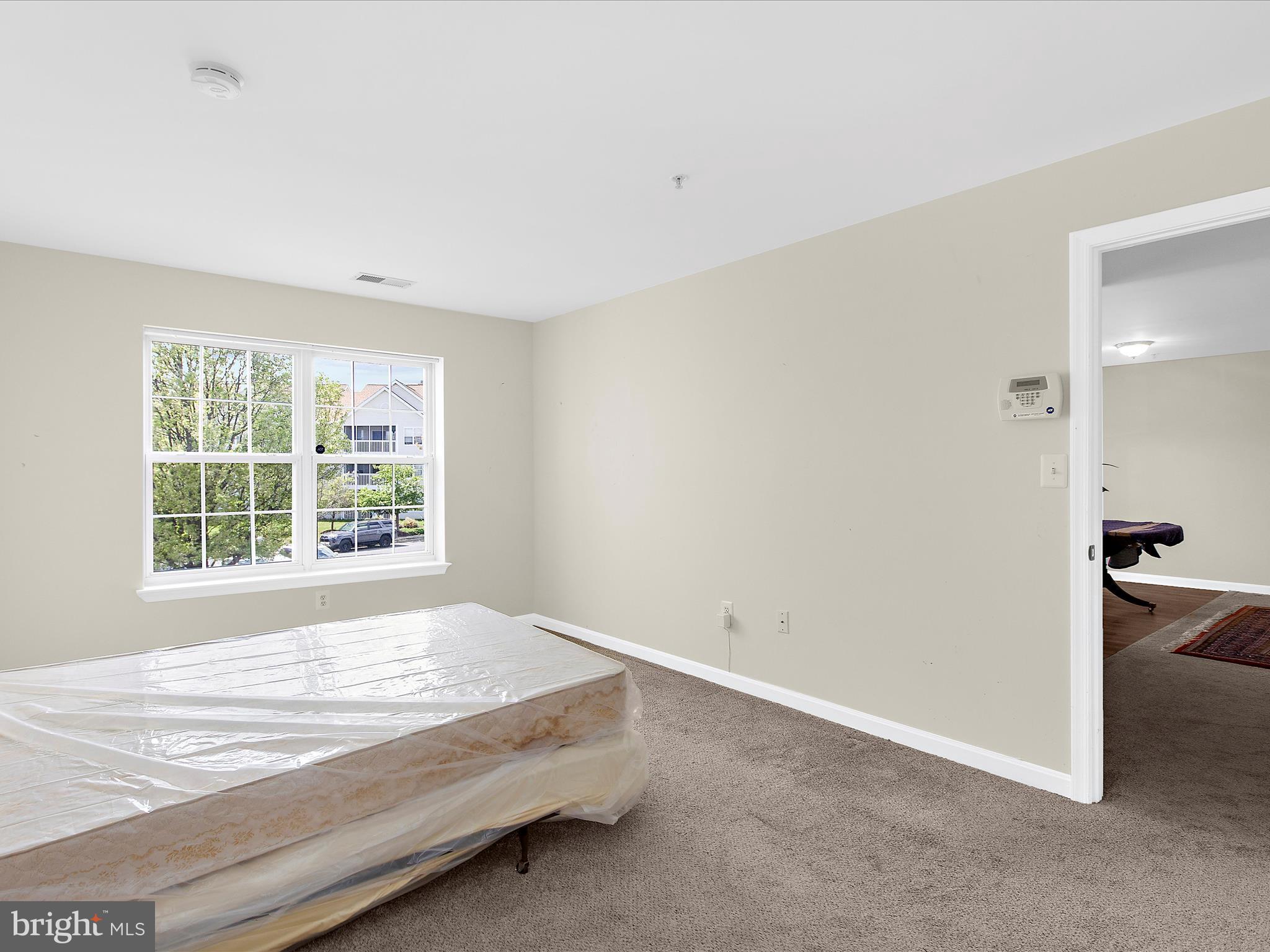 CROMWELL FOUNTAIN - Residential