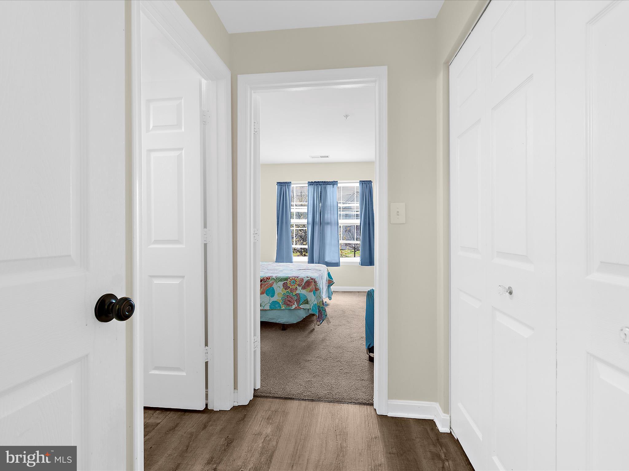 CROMWELL FOUNTAIN - Residential