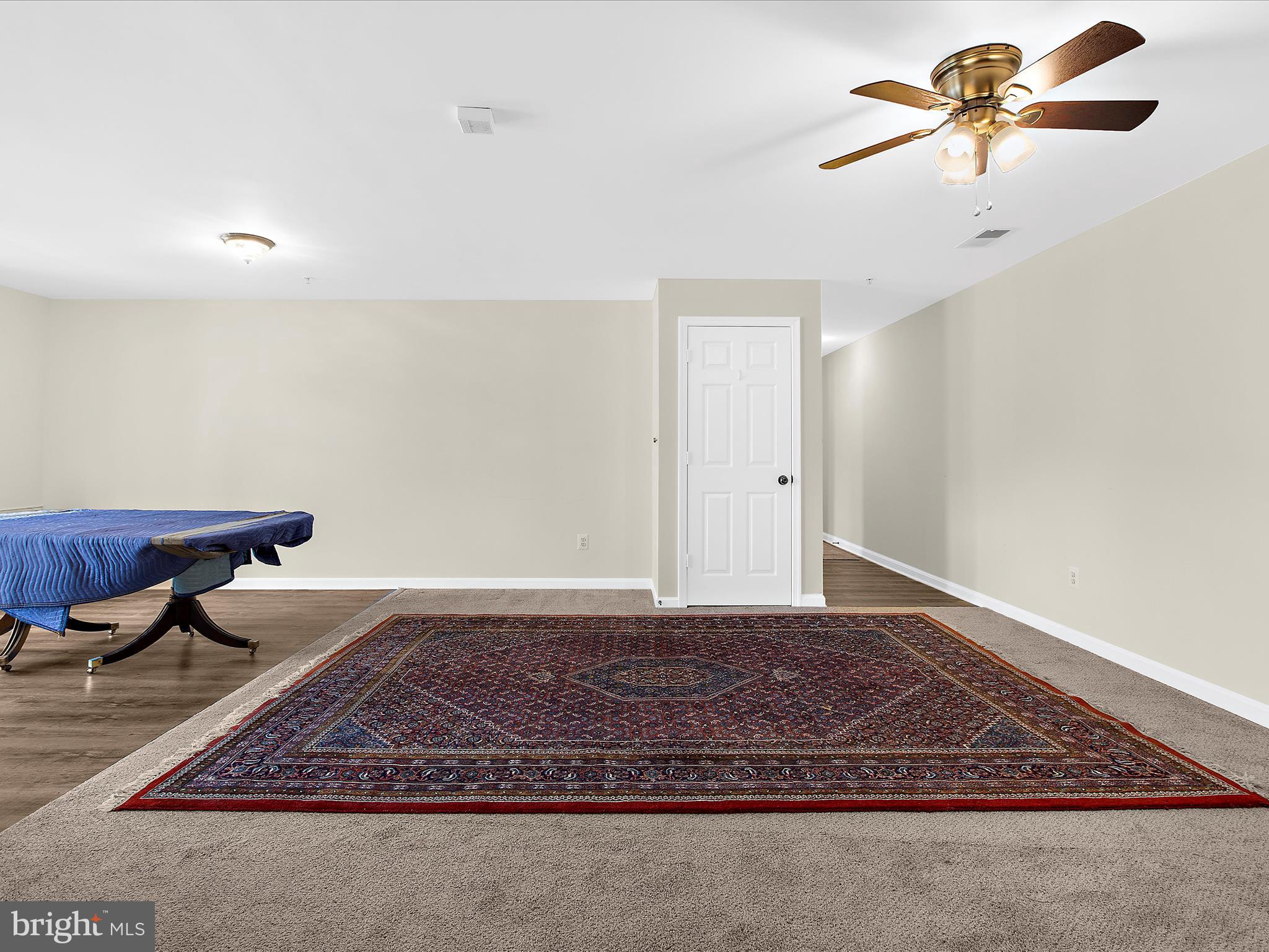 CROMWELL FOUNTAIN - Residential