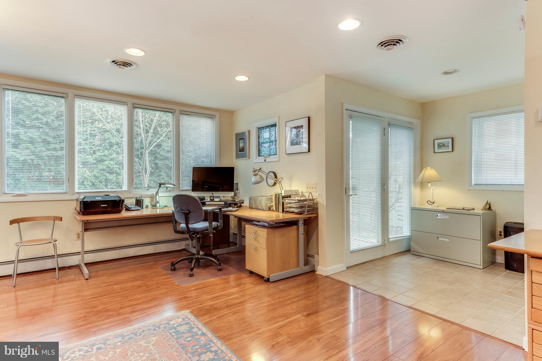 MURRAY HILL - Residential