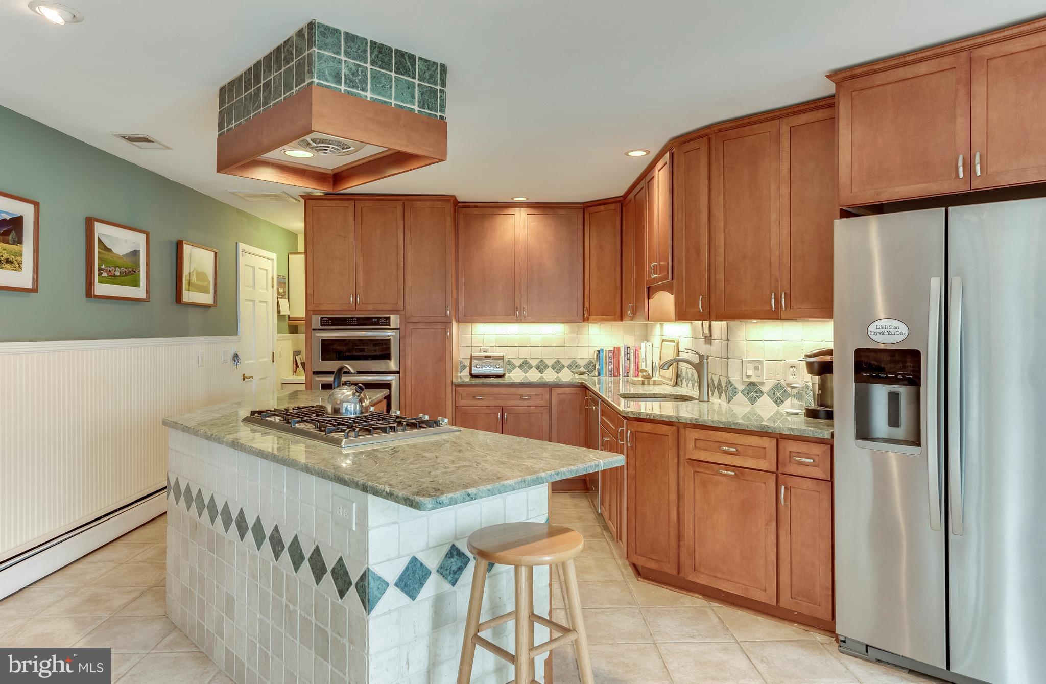 MURRAY HILL - Residential