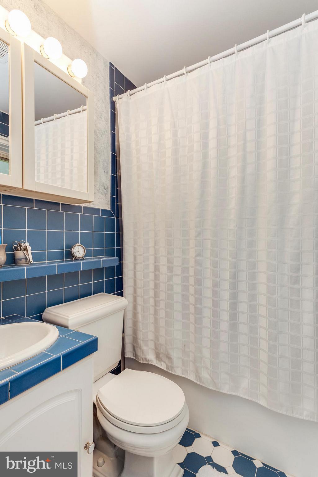 MURRAY HILL - Residential