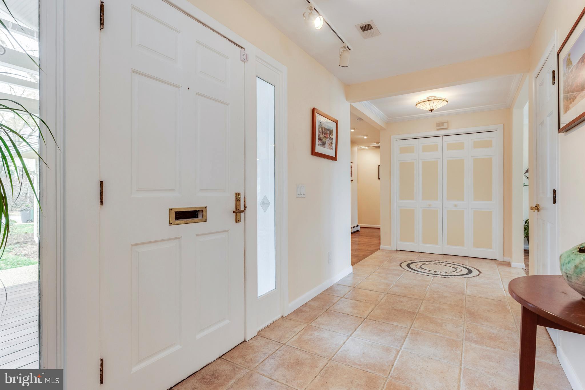 MURRAY HILL - Residential