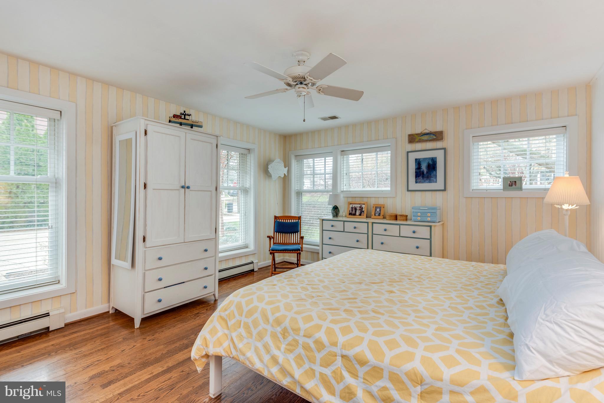 MURRAY HILL - Residential