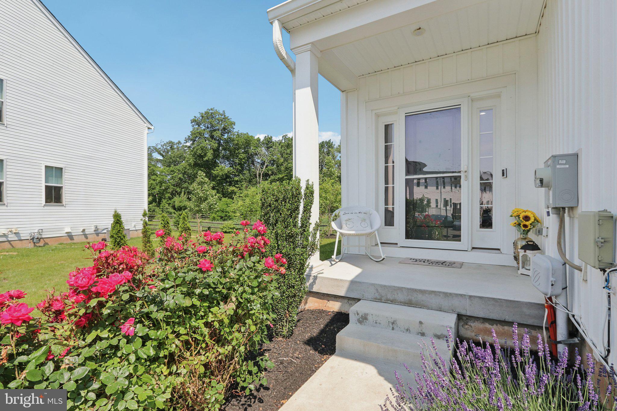 213 WYNSTONE COURT