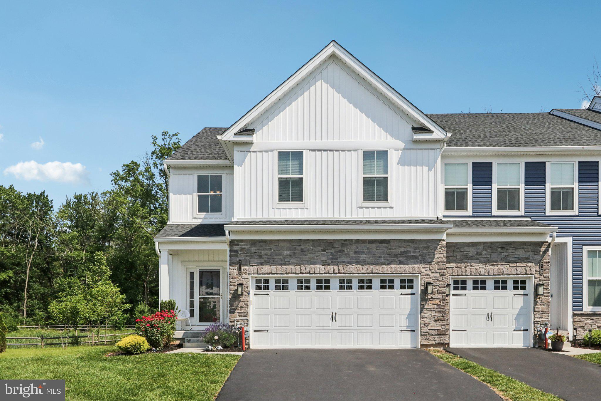 213 WYNSTONE COURT