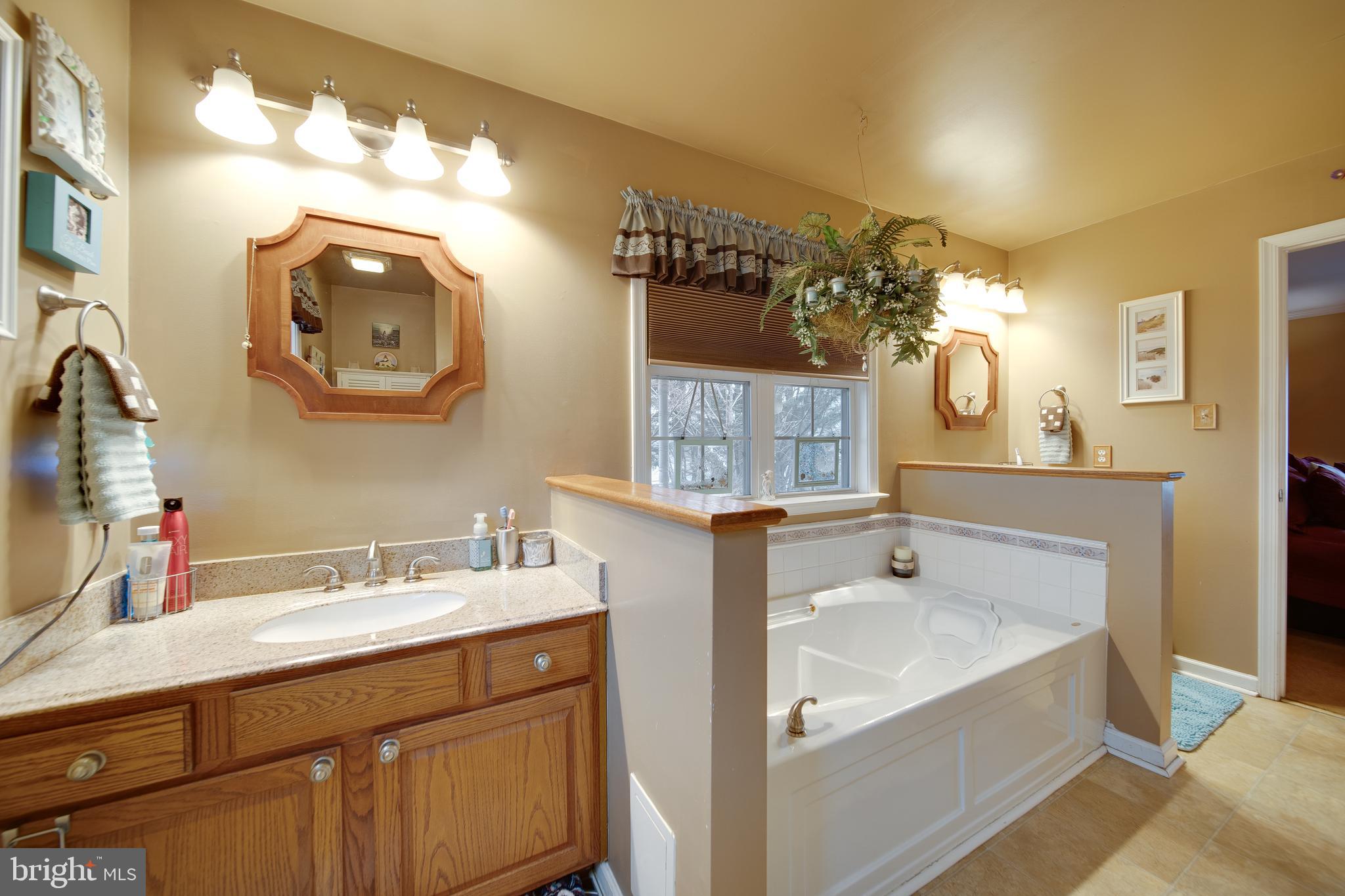 FORT HILL FARMS - Residential