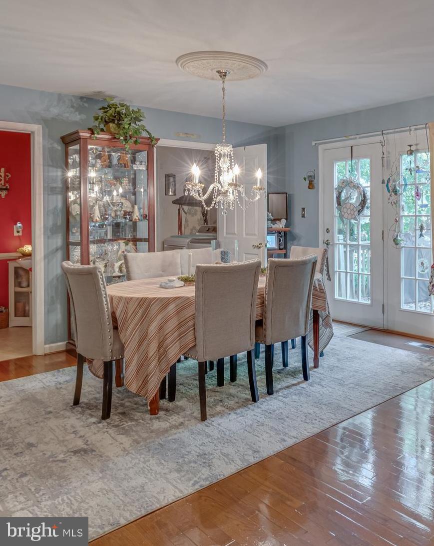 FORT HILL FARMS - Residential