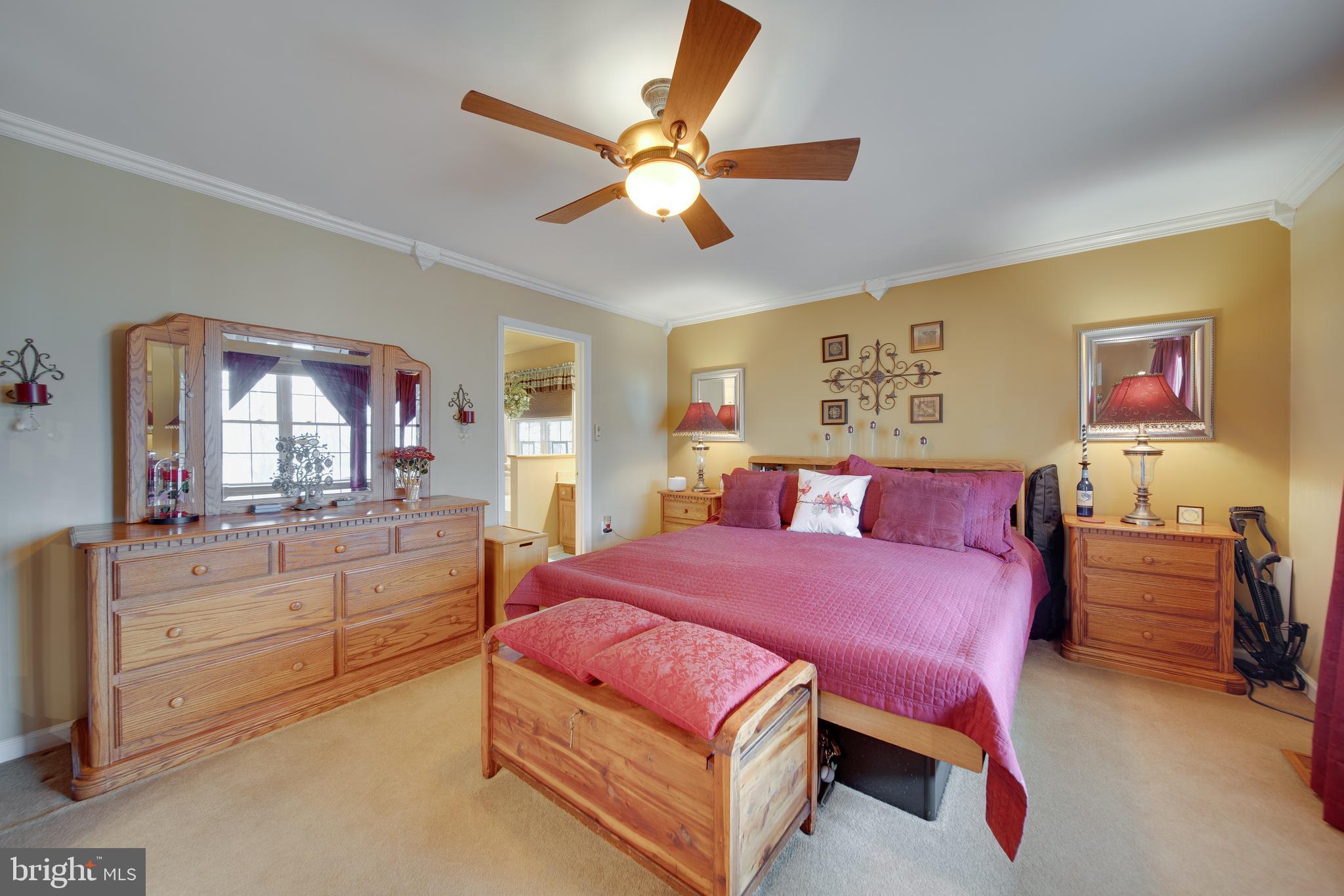 FORT HILL FARMS - Residential