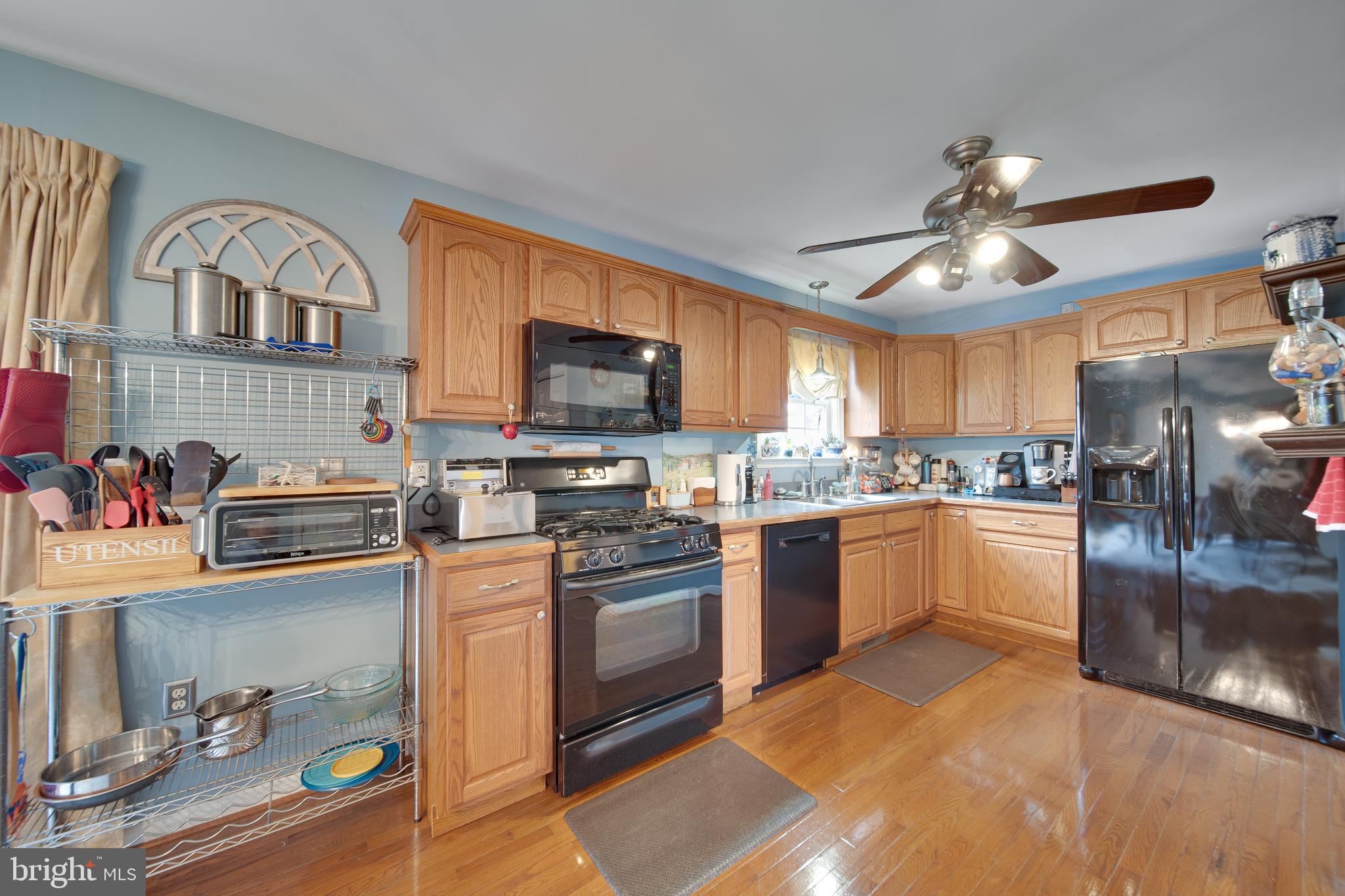 FORT HILL FARMS - Residential