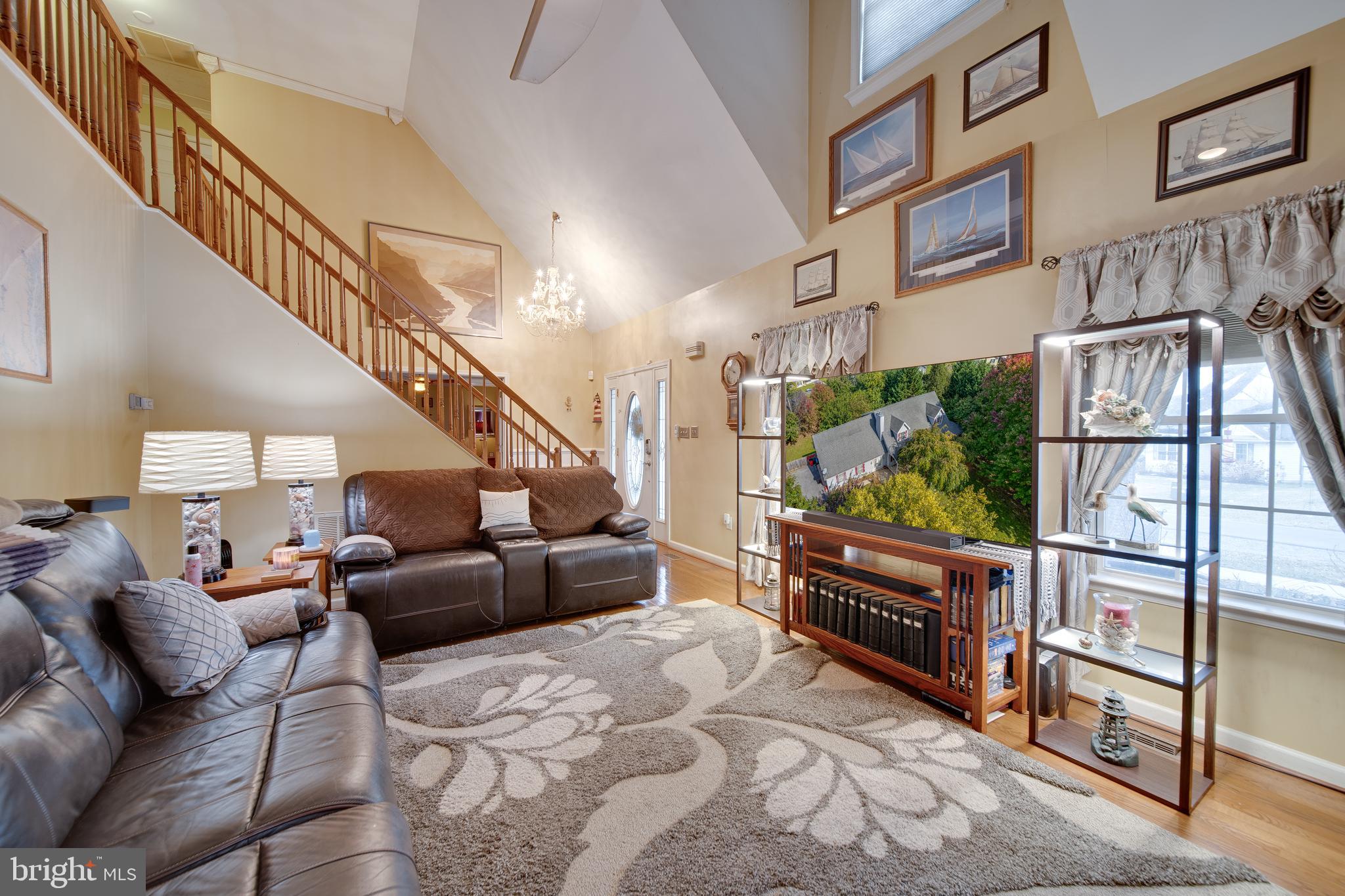 FORT HILL FARMS - Residential