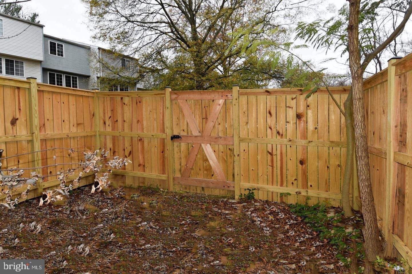 DEVILS REACH CONDOS - Residential