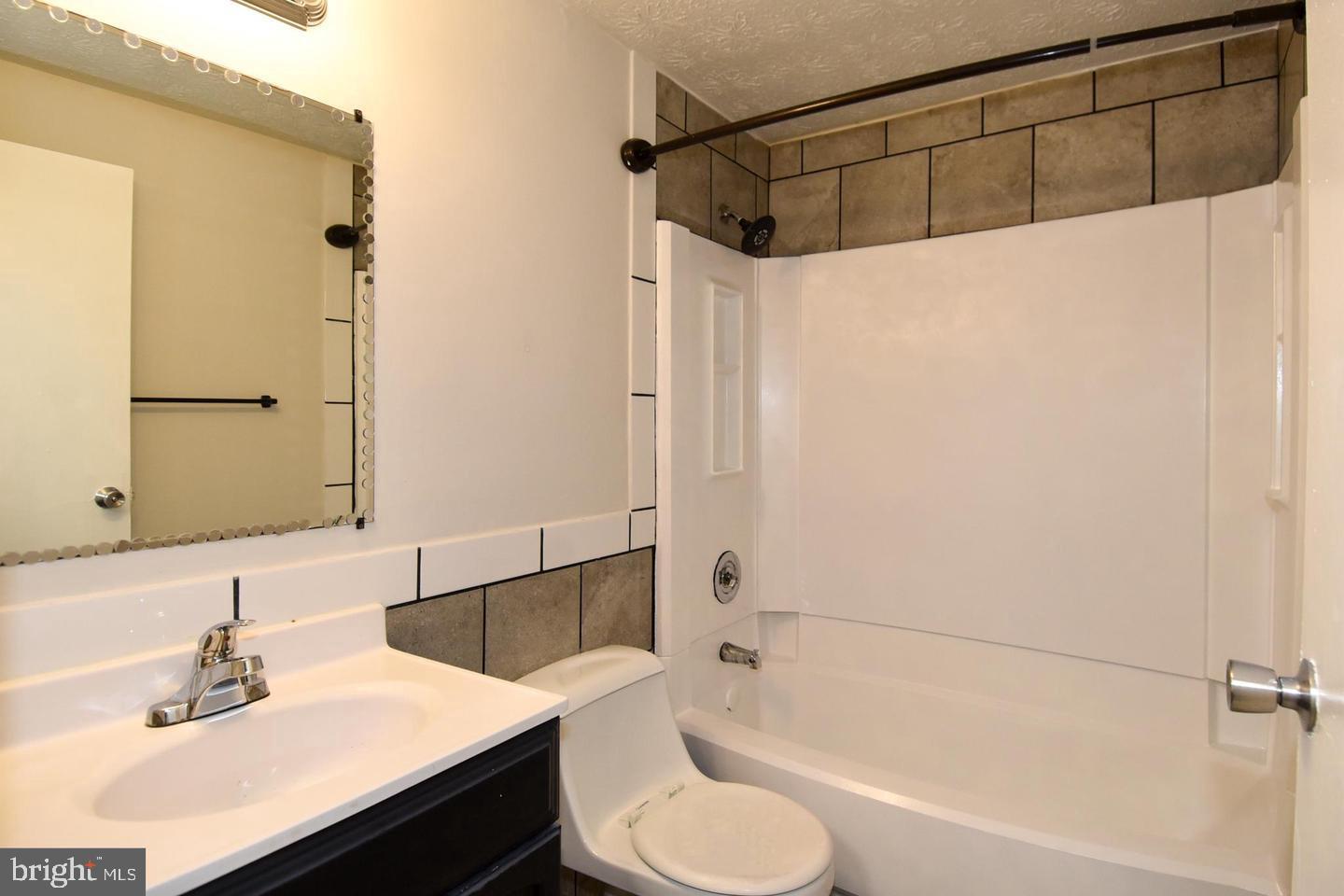 DEVILS REACH CONDOS - Residential