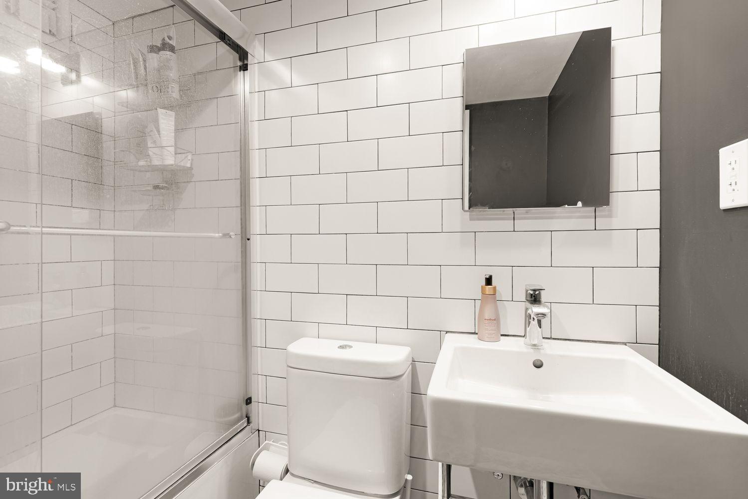 ADAMS MORGAN - Residential
