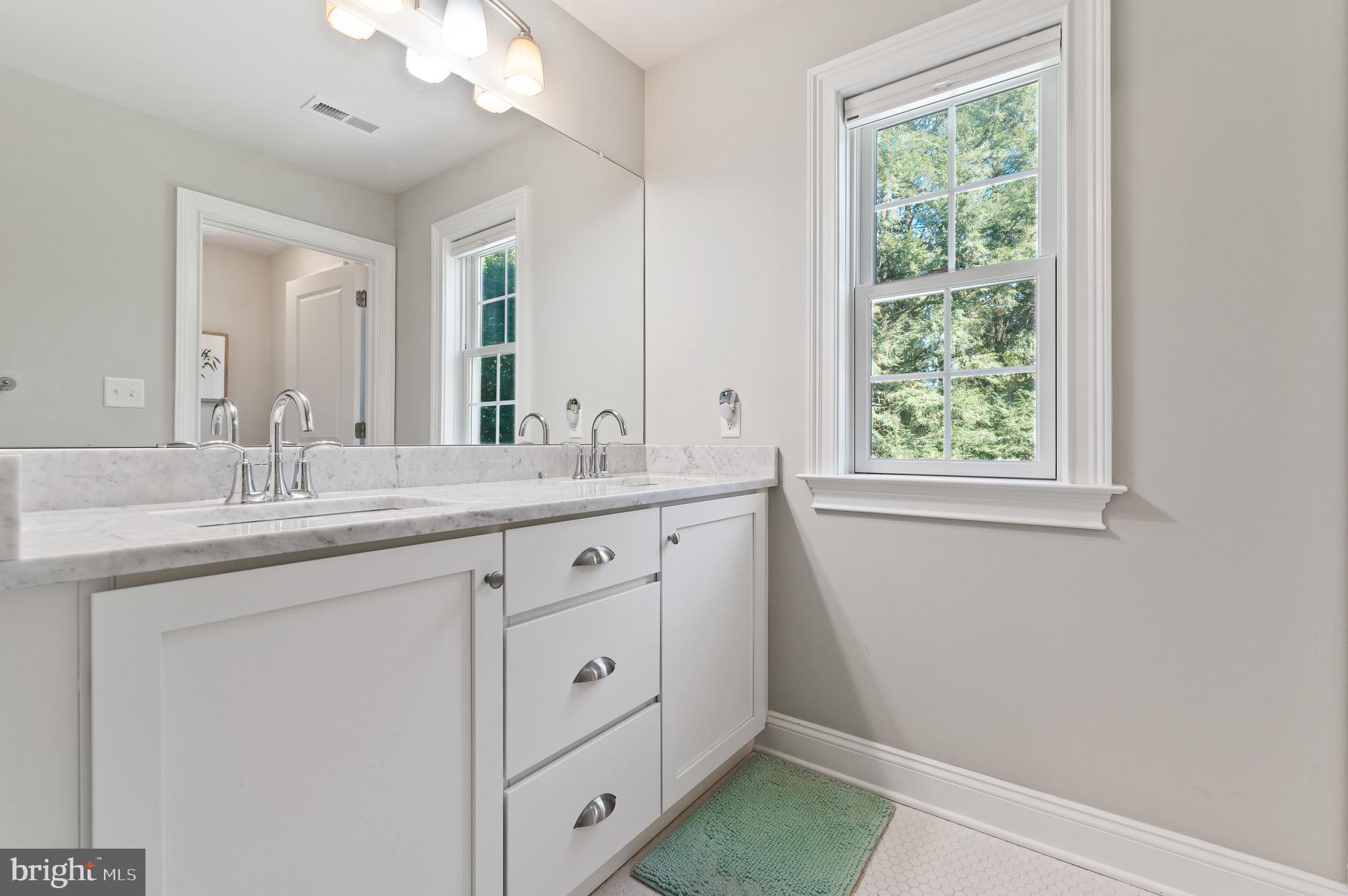 BRYN MAWR - Residential