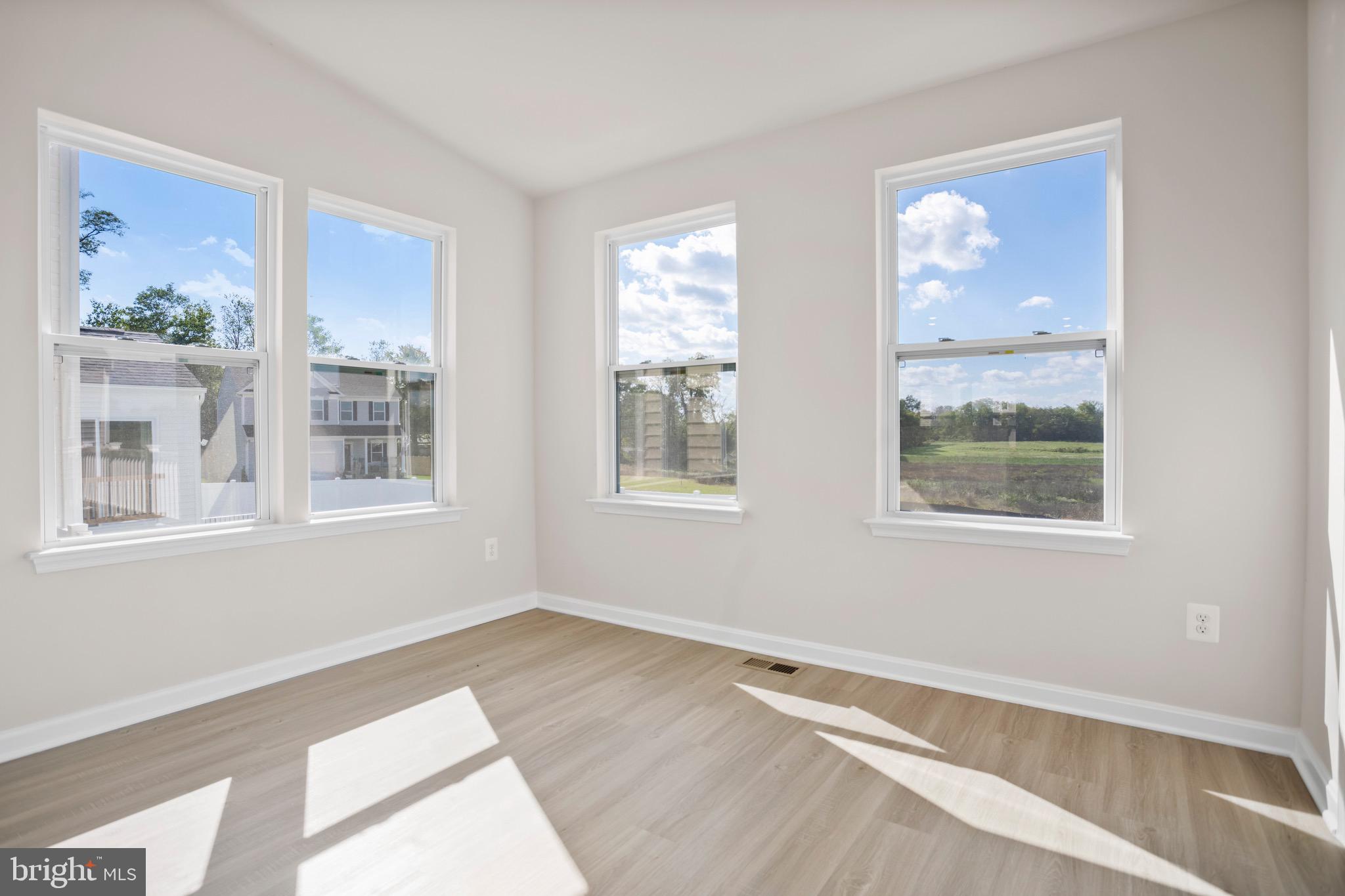 SOUTH BROOK - Residential