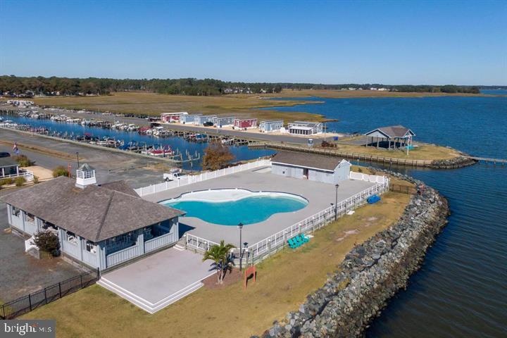 WEST BAY PARK - Residential