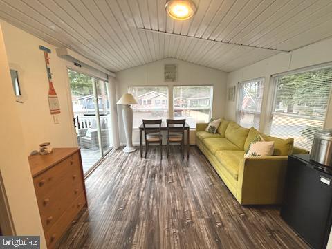 WEST BAY PARK - Residential