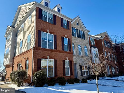 Photo of 43151 Whelplehill Terrace, ASHBURN, VA 20148 (MLS # VALO2117486)
