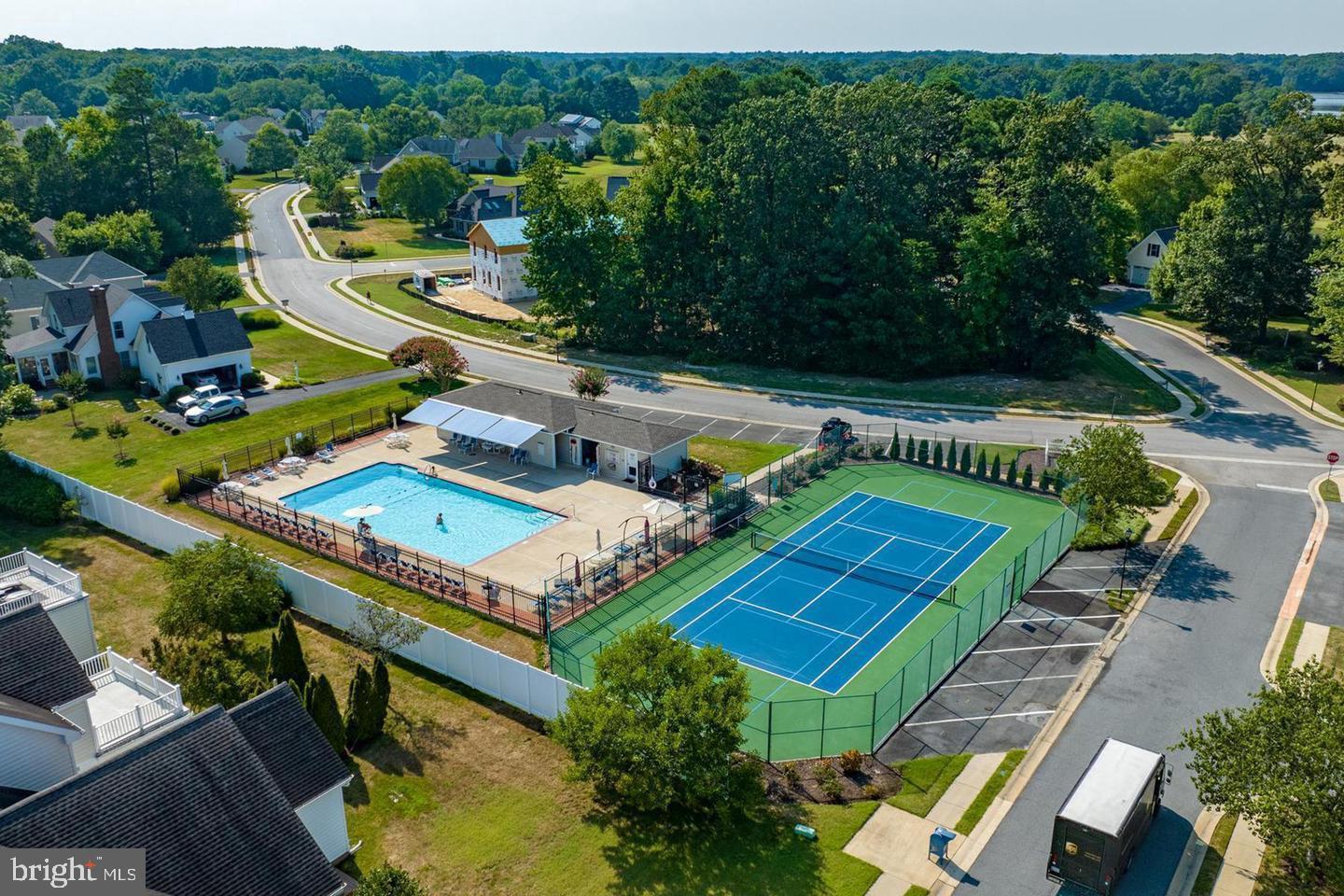 EASTON CLUB - Residential Lease