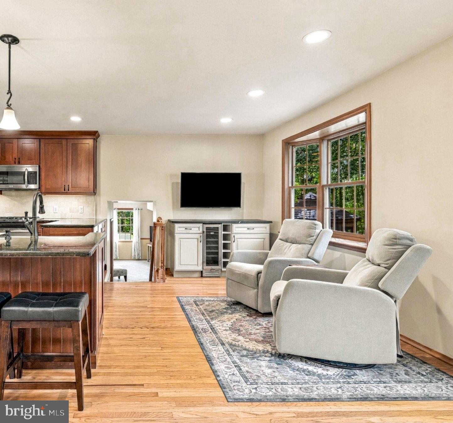 523 SAINT LAWRENCE WAY
