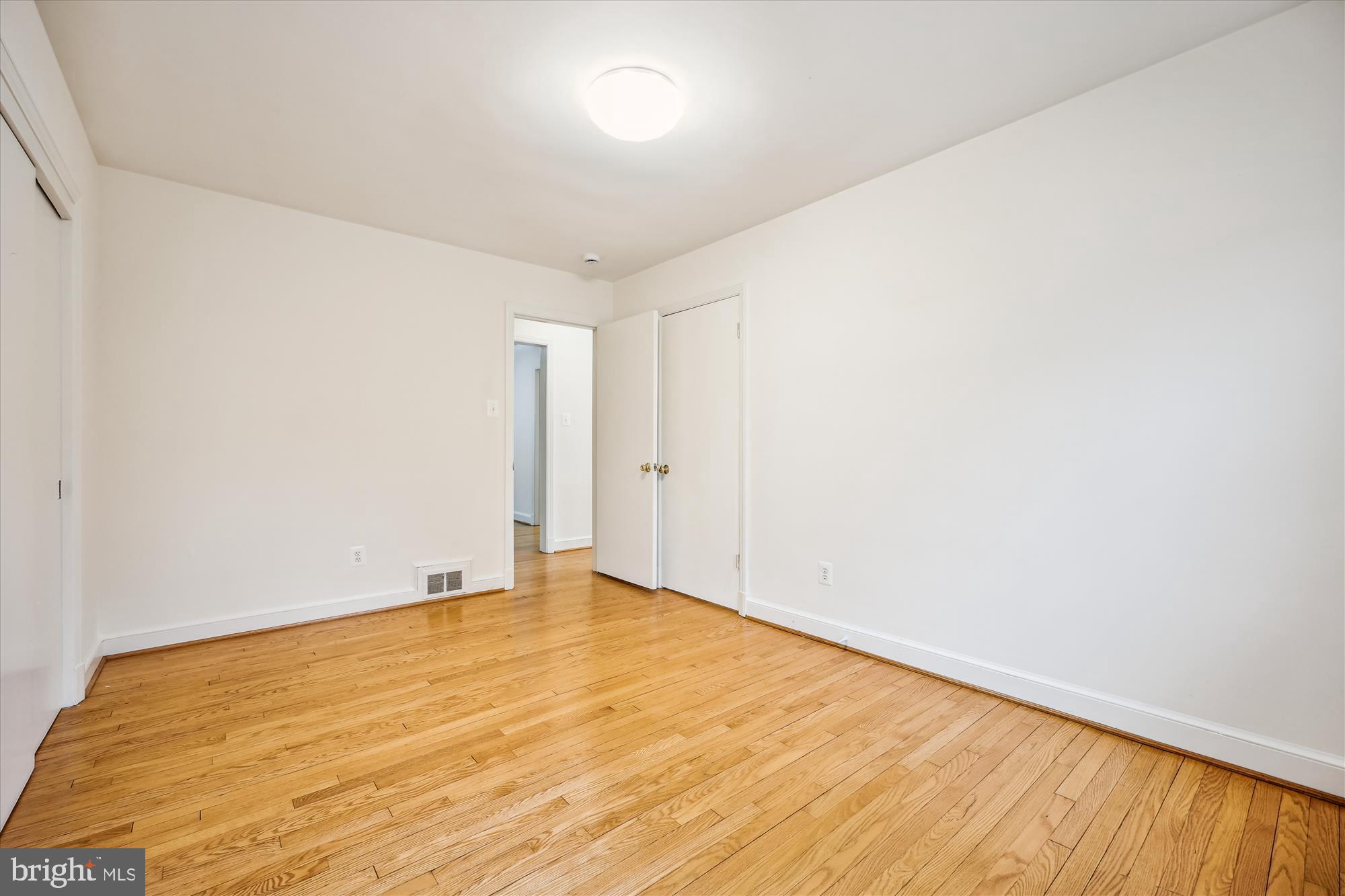 BROOKSIDE FOREST - Residential Lease