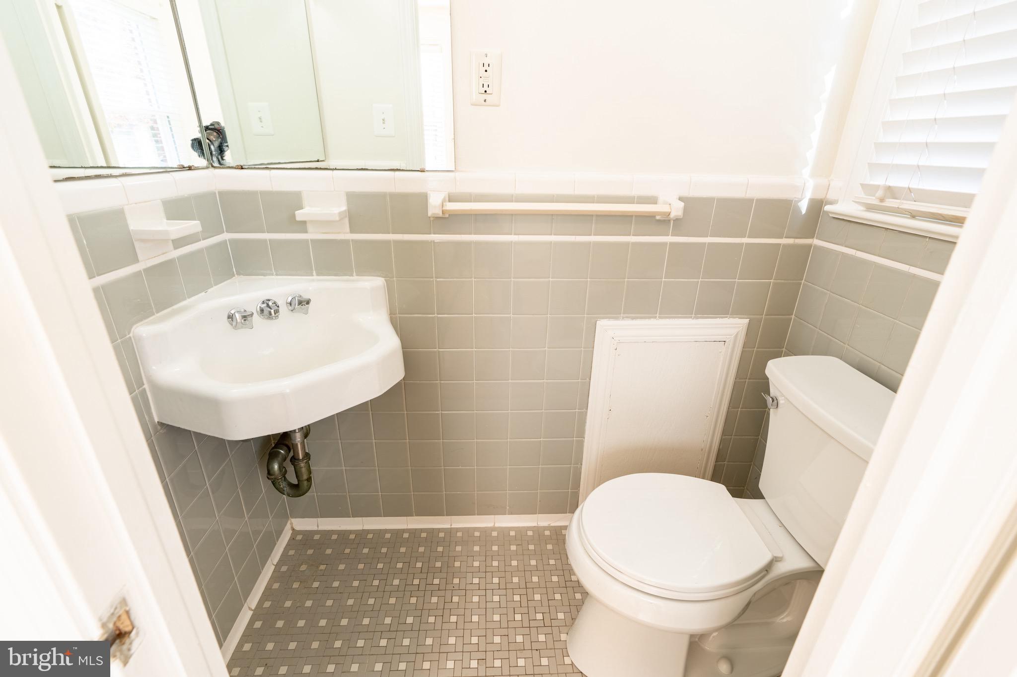 BROOKSIDE FOREST - Residential Lease