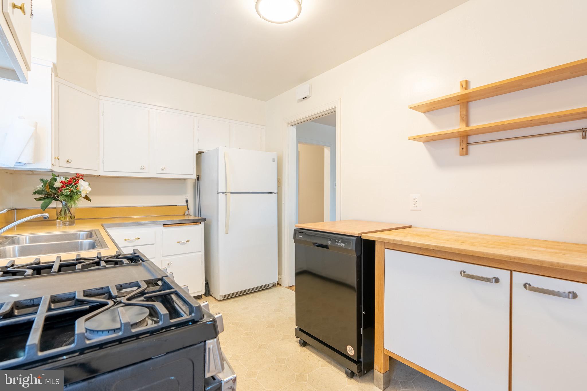 BROOKSIDE FOREST - Residential Lease