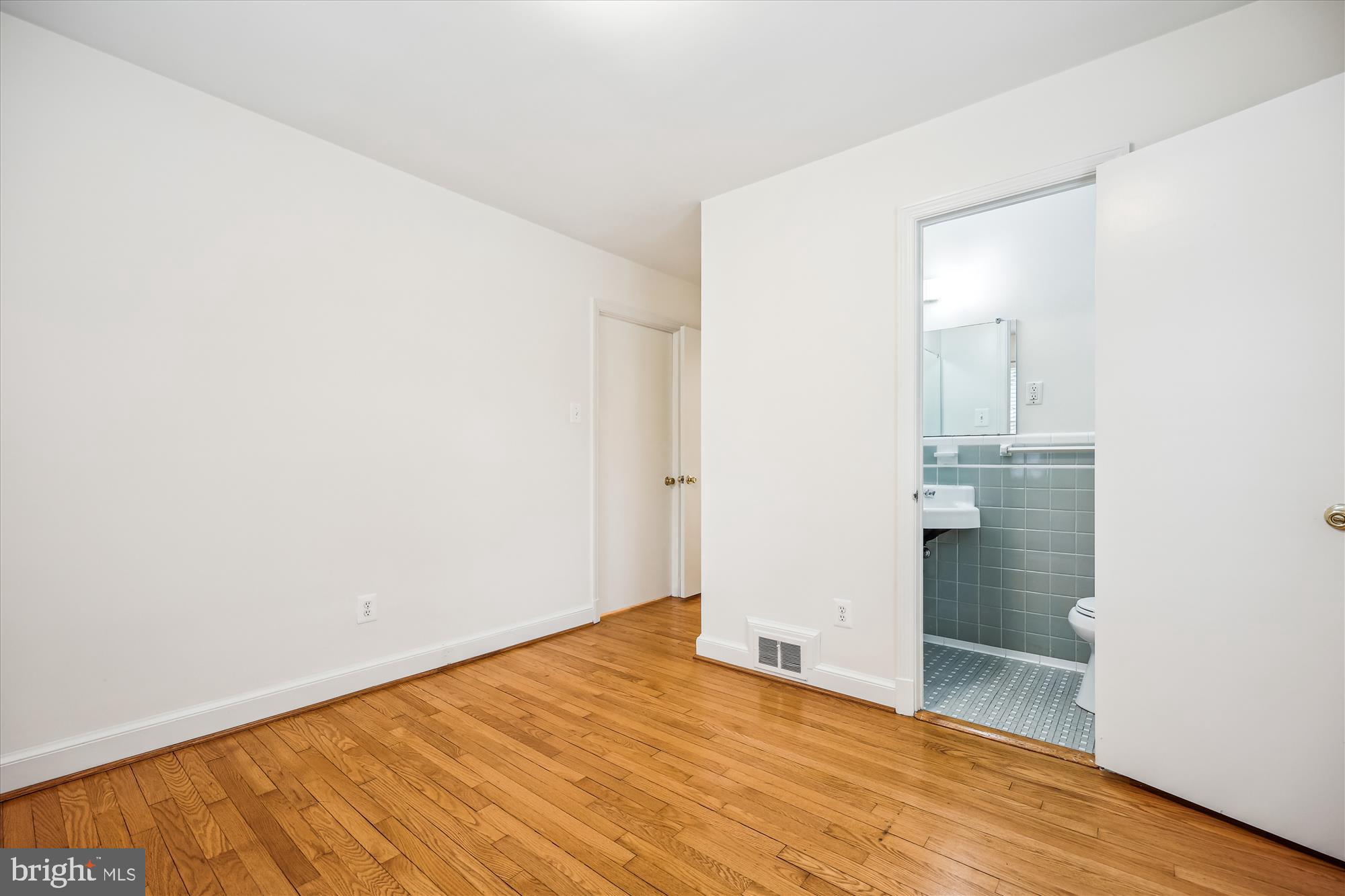 BROOKSIDE FOREST - Residential Lease