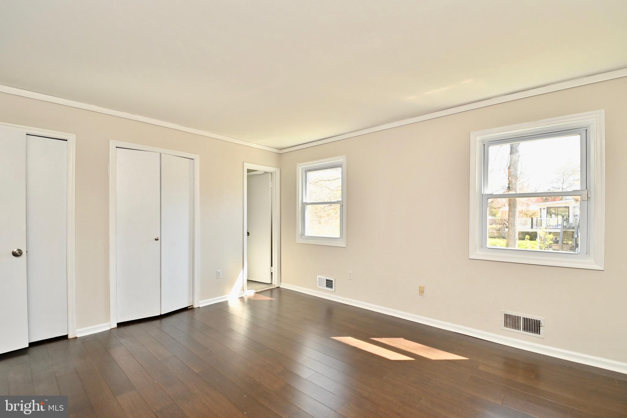 SHERWOOD FOREST - Residential